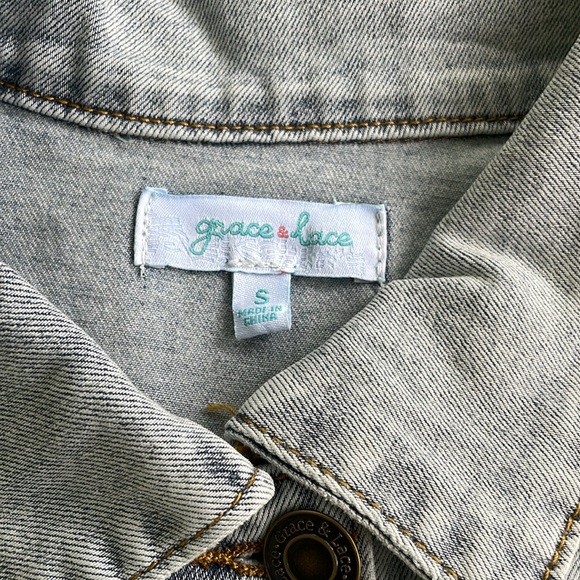 Light Wash Soft Denim Vest - Picture 7 of 8